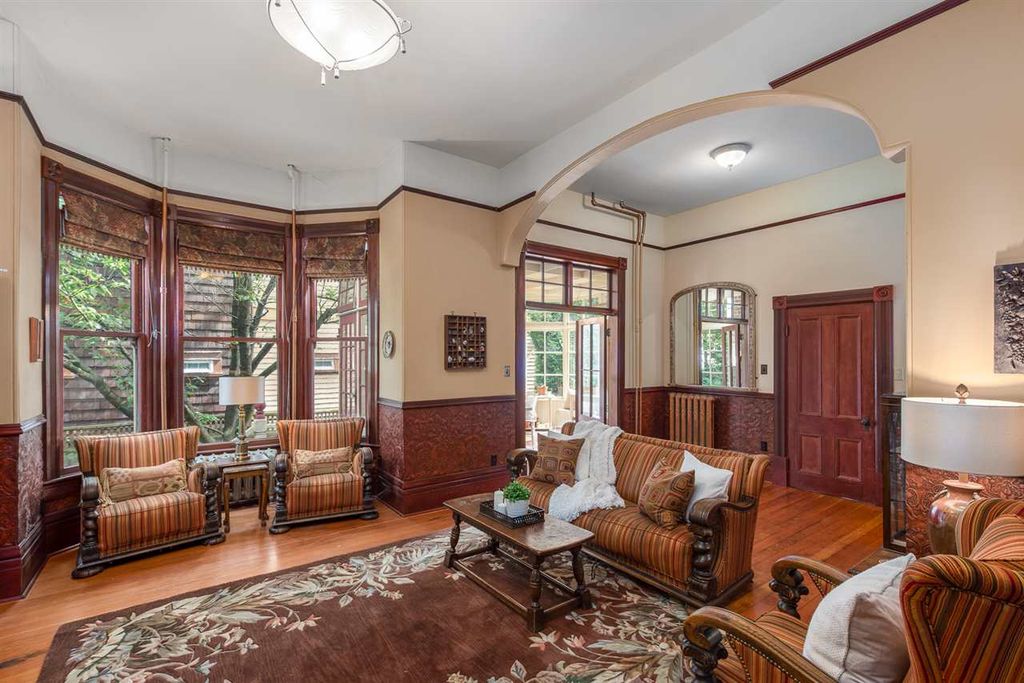 listing image 1103642730451578665