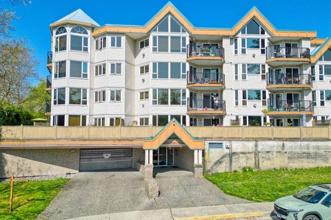 11595 Fraser Street 204 Maple Ridge BC V2X 0X7