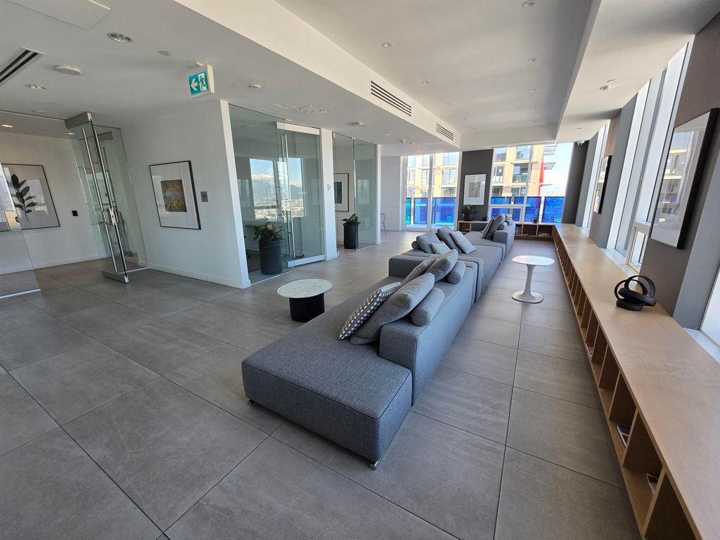 listing image 1100248947270881659