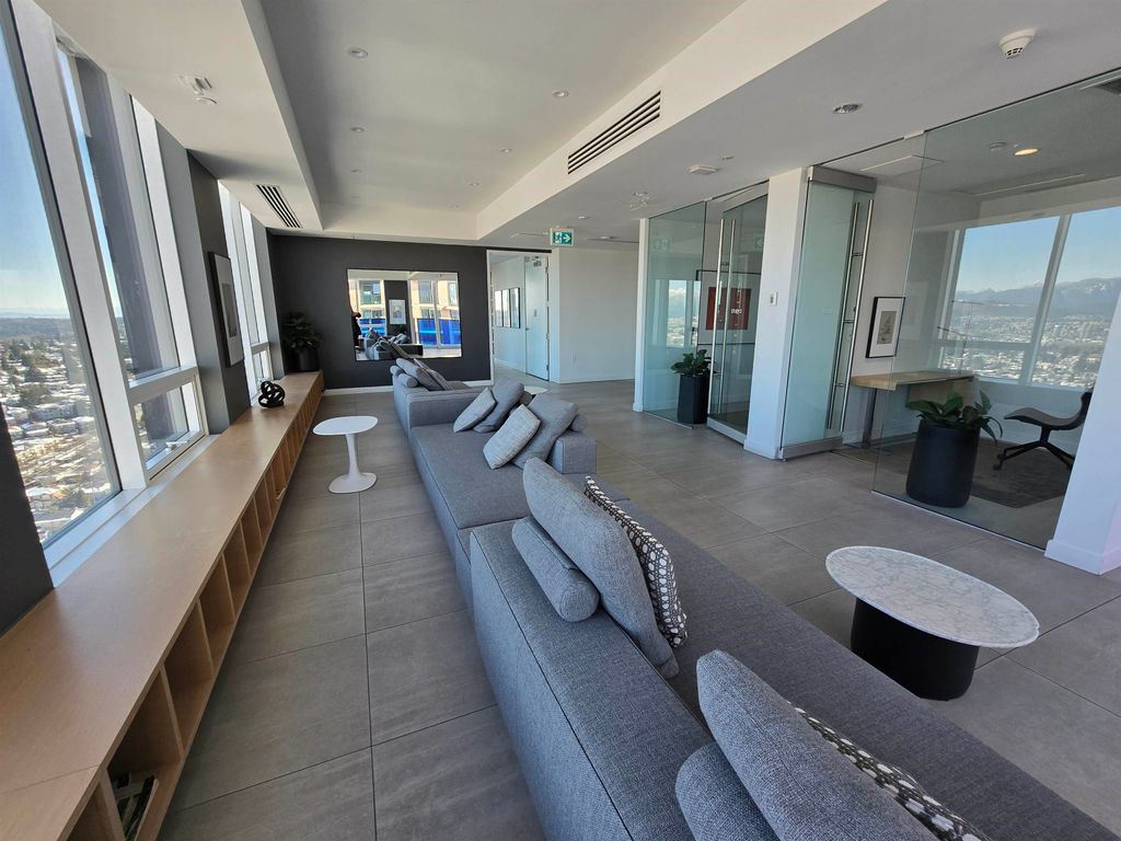 listing image 1106588409523678365