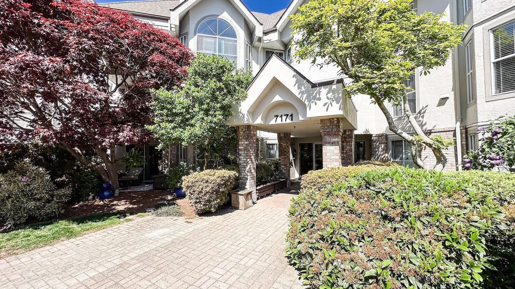 Photo of 7171 121 Street #110, Surrey, BC V3W 1G9 (MLS # R3149152)