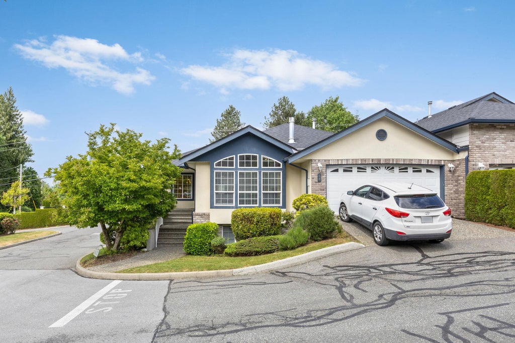 Photo of 32777 Chilcotin Drive #68, Abbotsford, BC V2T 5W4 (MLS # R3126156)