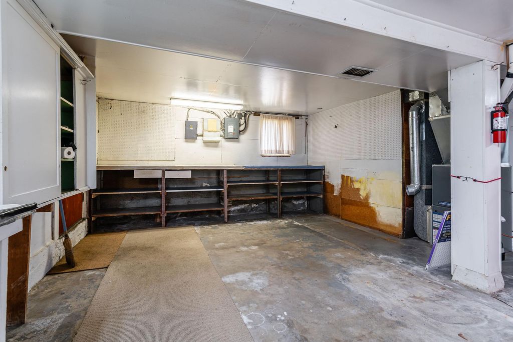 listing image 1101238360666919623