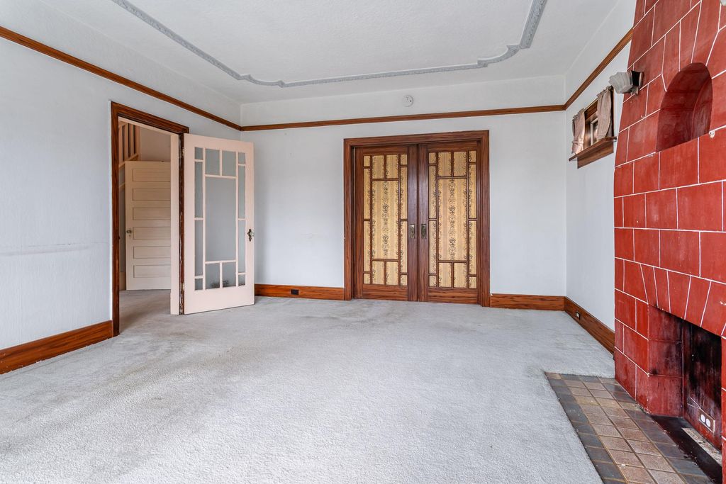 listing image 1104900896512922616