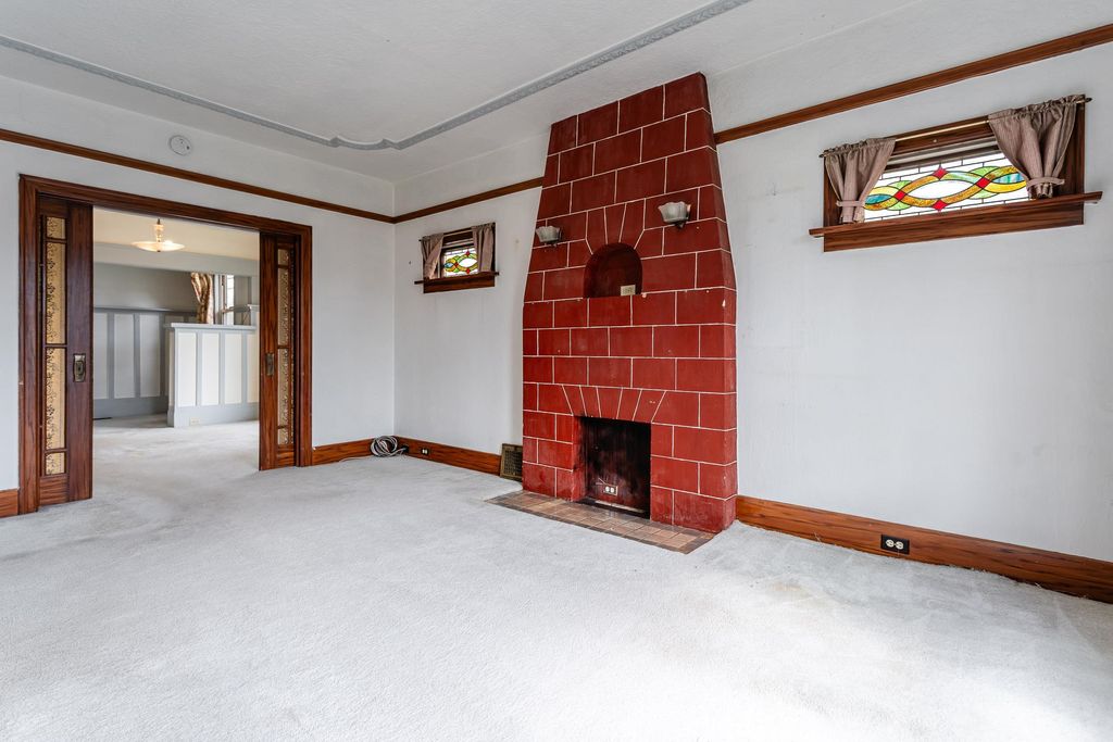 listing image 1106148081457232610