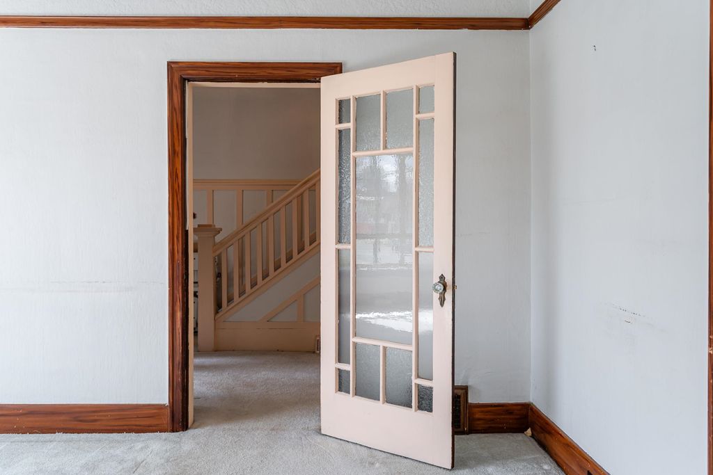 listing image 1106486249663744213