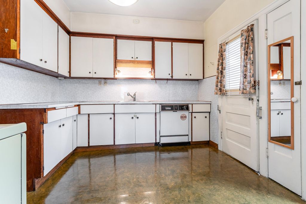 listing image 1106054855000773971