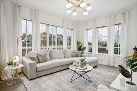 5535 Admiral Way 103 Delta BC V4K 0E3