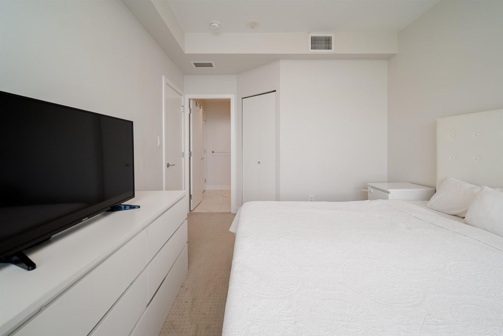 listing image 1107711053515899712