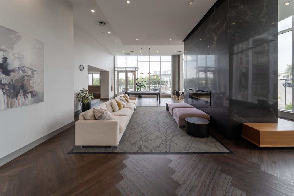 listing image 1102132491959418246