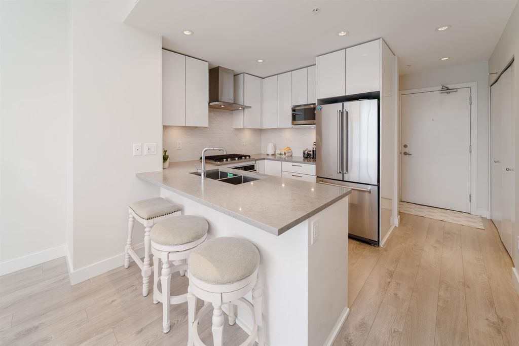 listing image 1104805081244702058