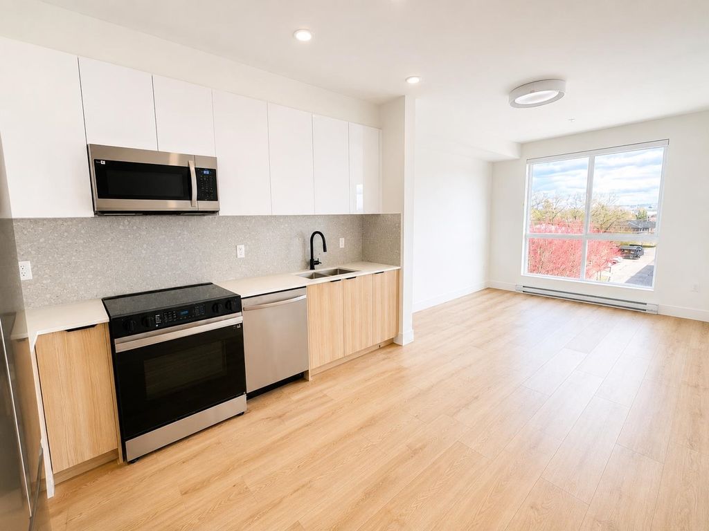 Photo of 20769 Fraser Highway #437, Langley, BC V3A 4G4 (MLS # R3124500)