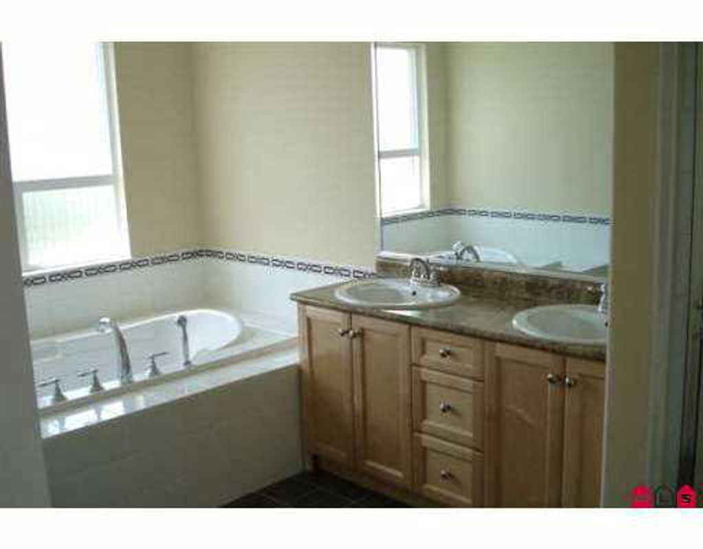 listing image 1100482069196013306