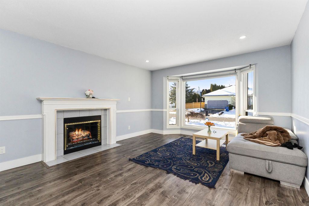 listing image 1101919479119309051