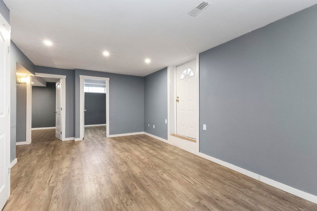 listing image 1104496950693647823