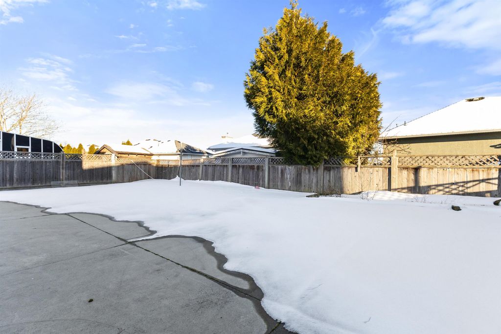 listing image 1104992037353464384