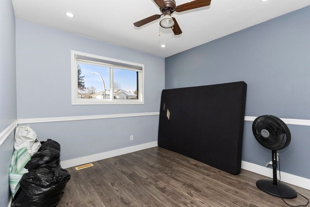 listing image 1107603890309395901