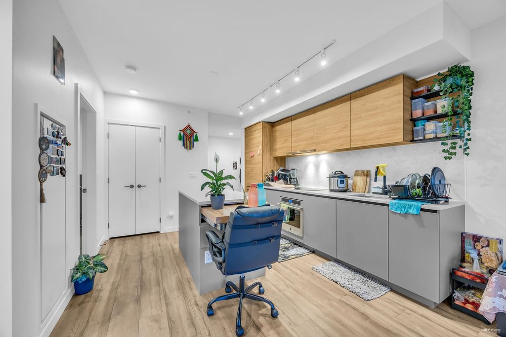 listing image 1108198150688899839