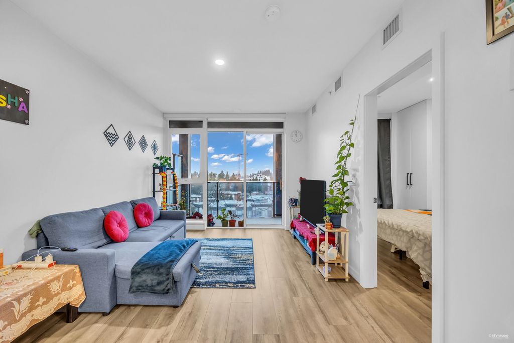 listing image 1107567661781652240