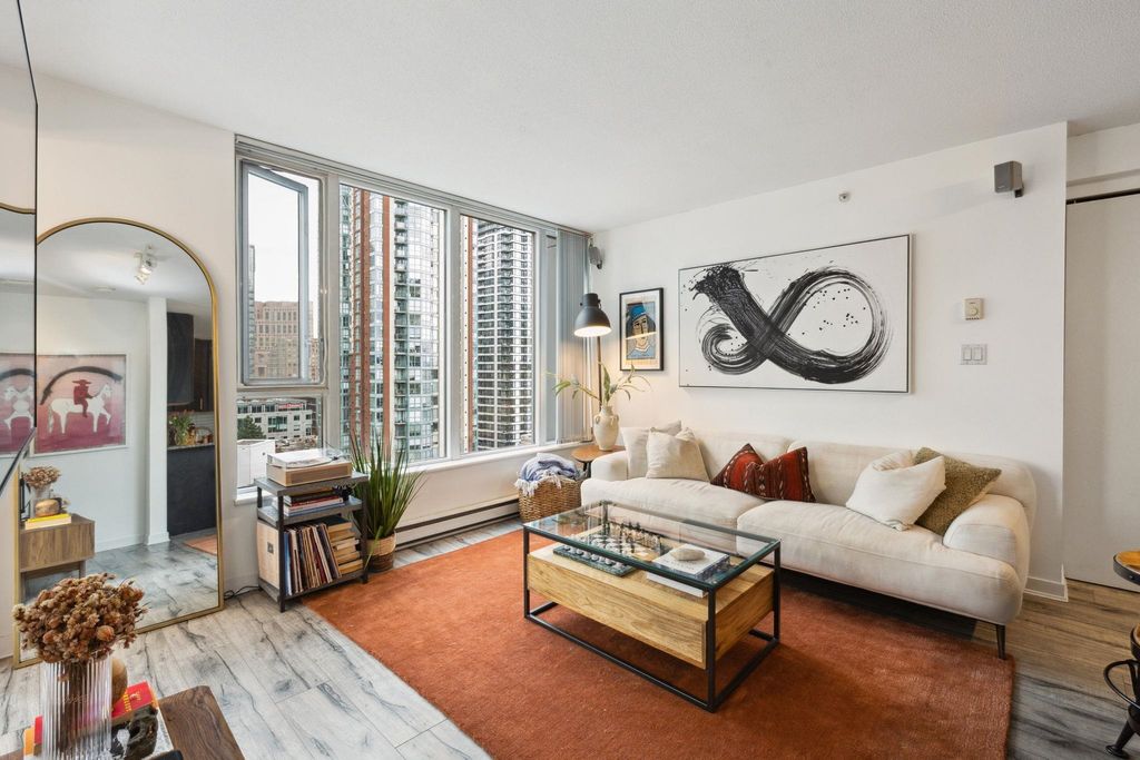 listing image 1106067873336053789