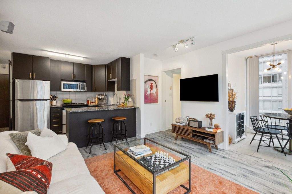 listing image 1106371934503461626