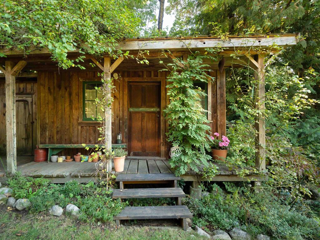 listing image 1106631593614411992