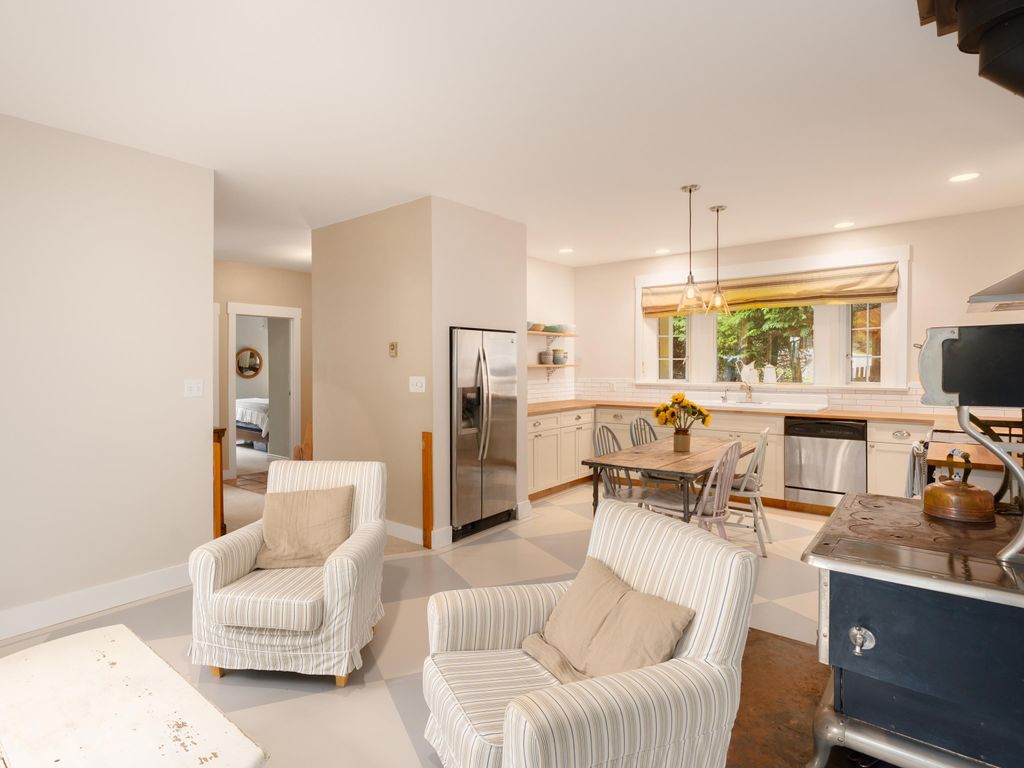 listing image 1109143337041378102