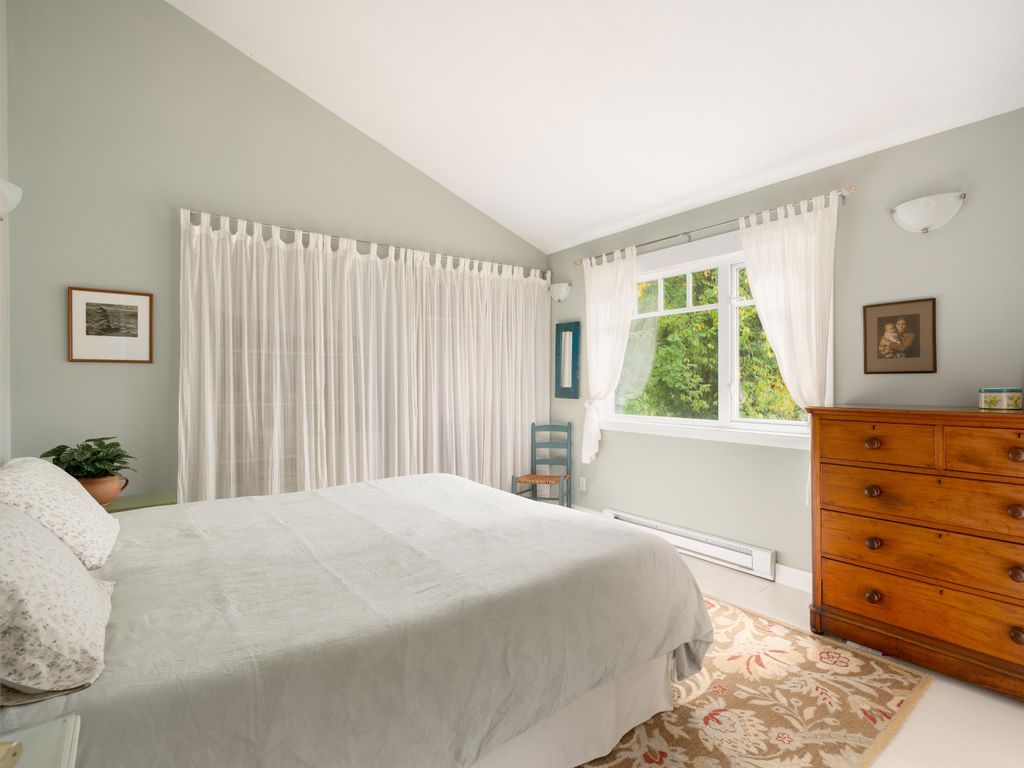 listing image 1108732522292396384