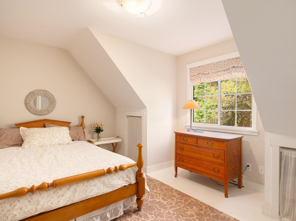 listing image 1102828224924153297