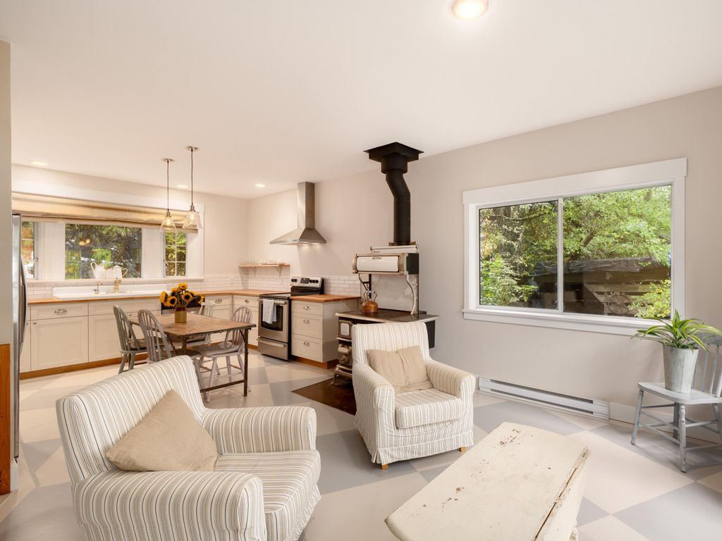 listing image 1103446387834012084