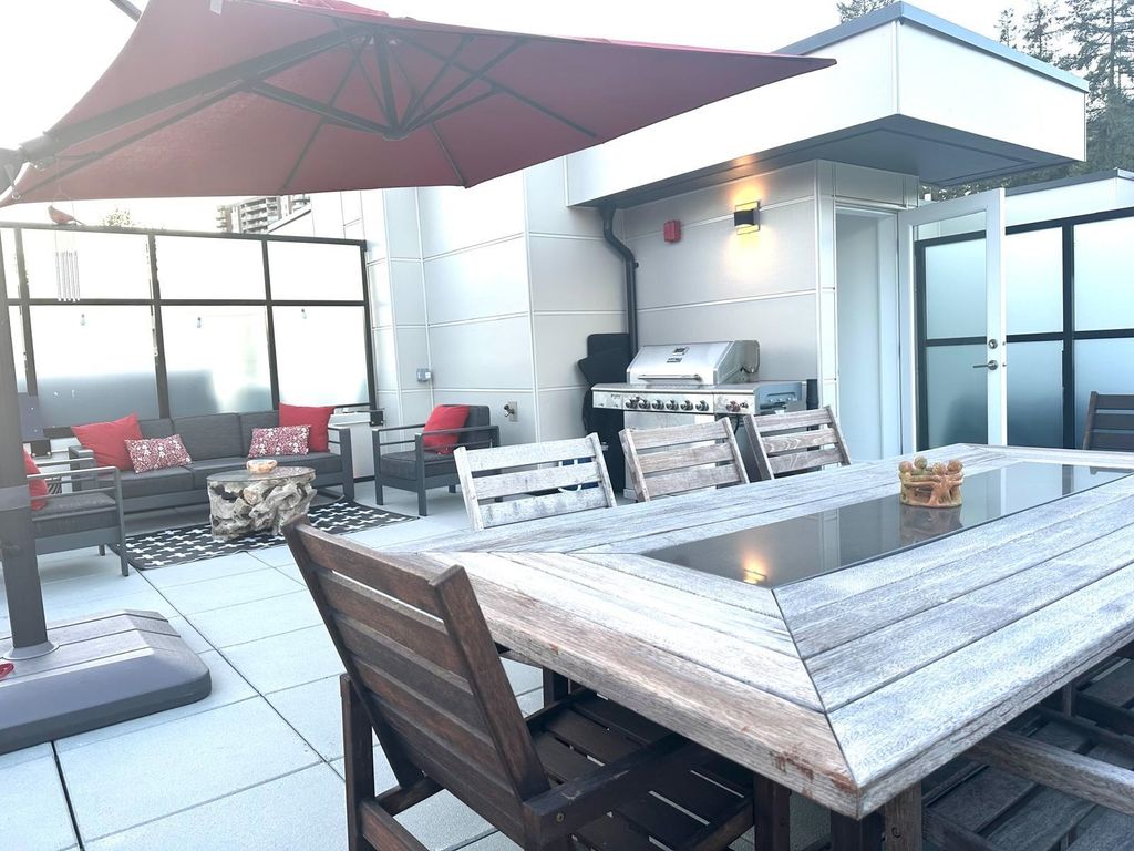 listing image 1108873235004353476