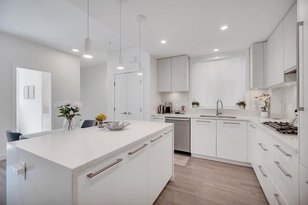 listing image 1107344428890456863