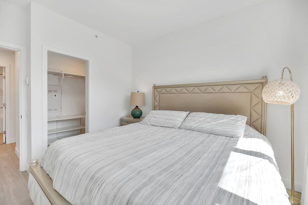 listing image 1101069489898209275