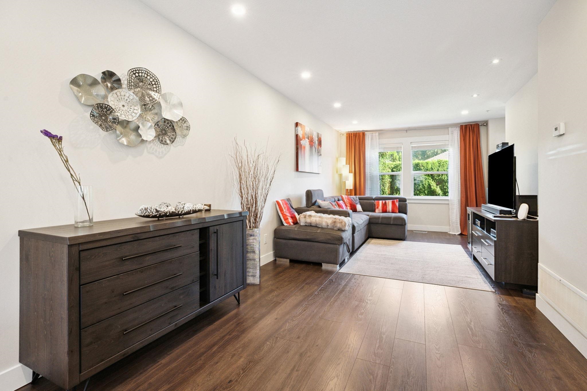 1260 Riverside Drive 34