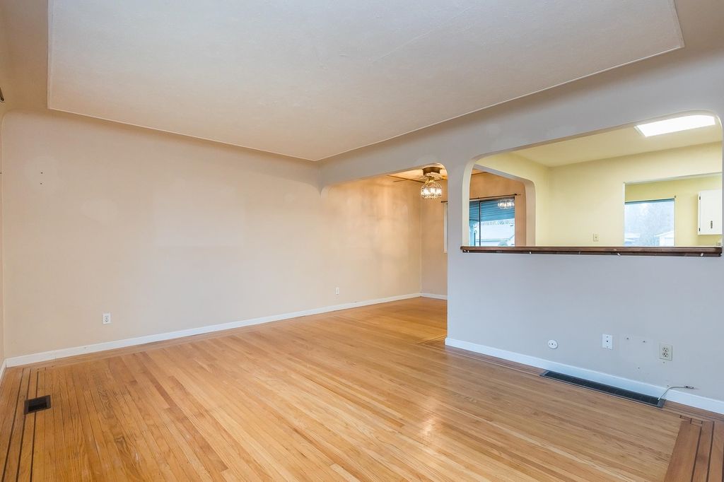 listing image 1106773268112131644