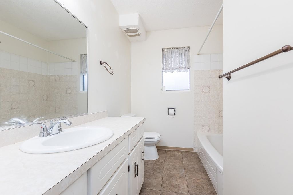 listing image 1107324052215678967