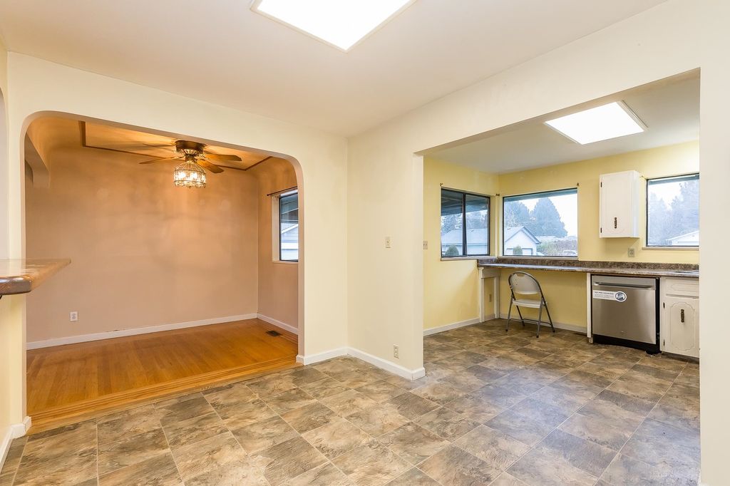 listing image 1100302307657714634