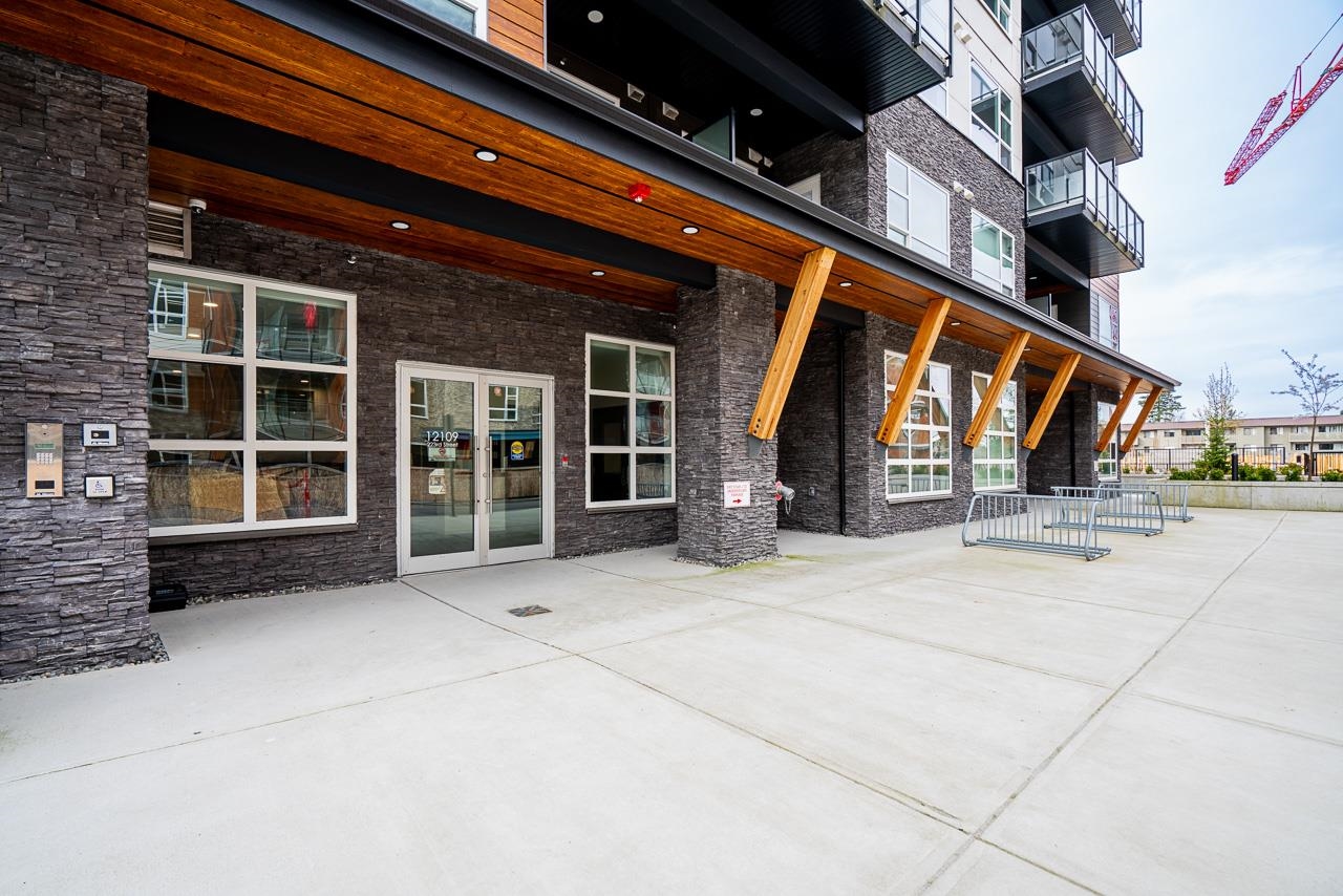 12109 223 Street 403