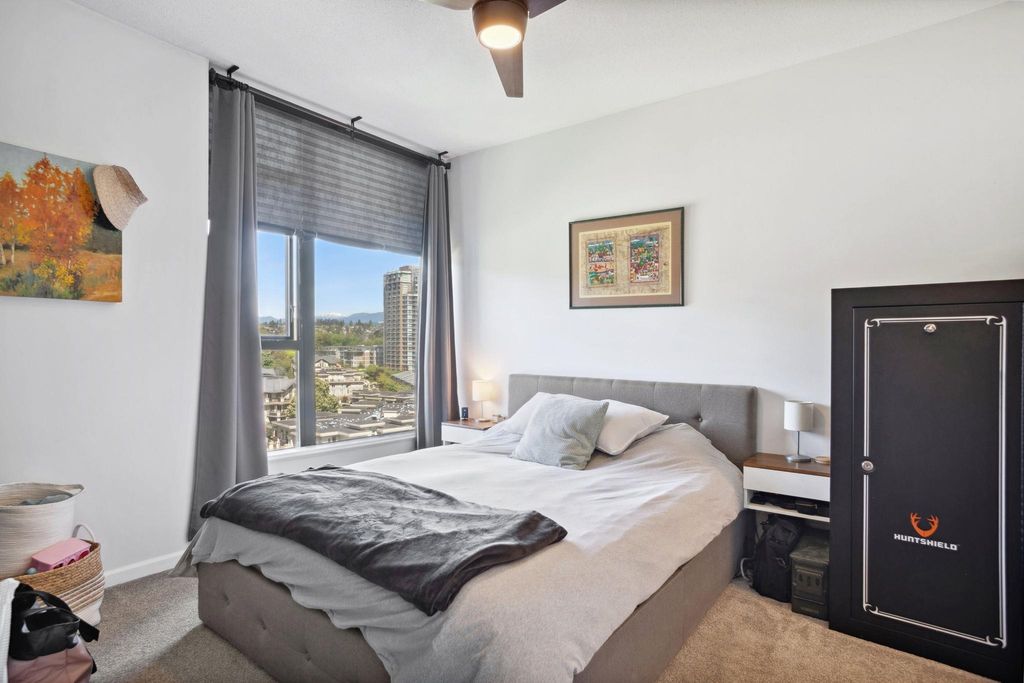 listing image 1102041122679924781