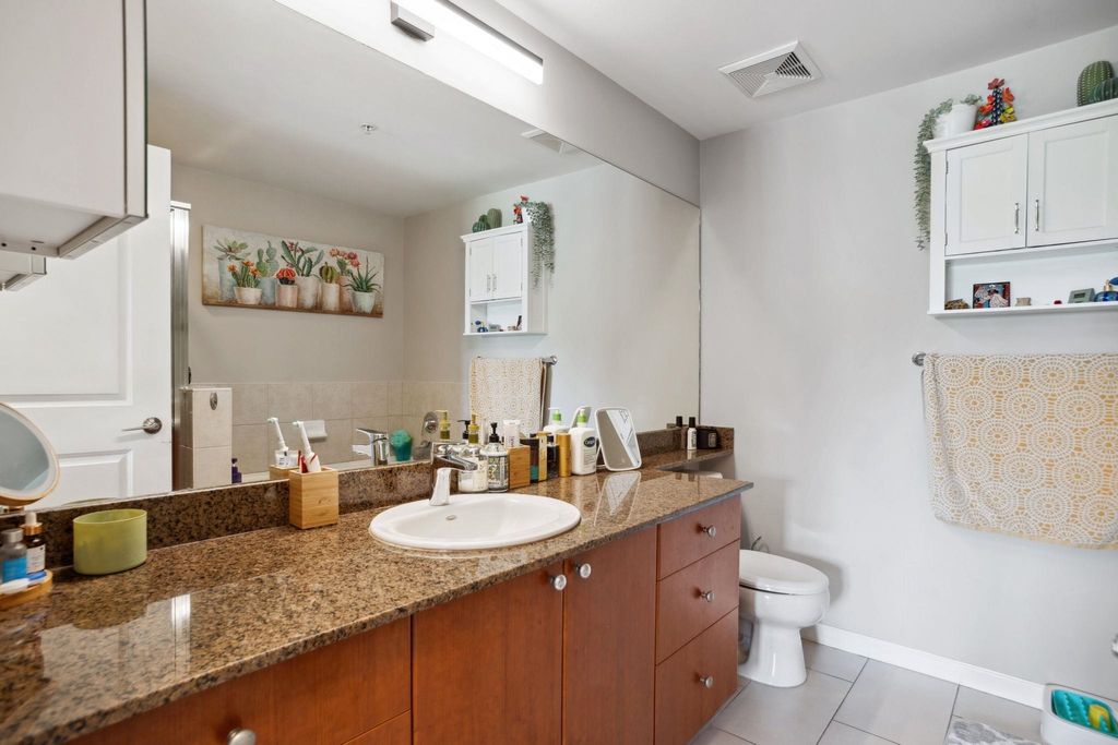 listing image 1104737054363504072