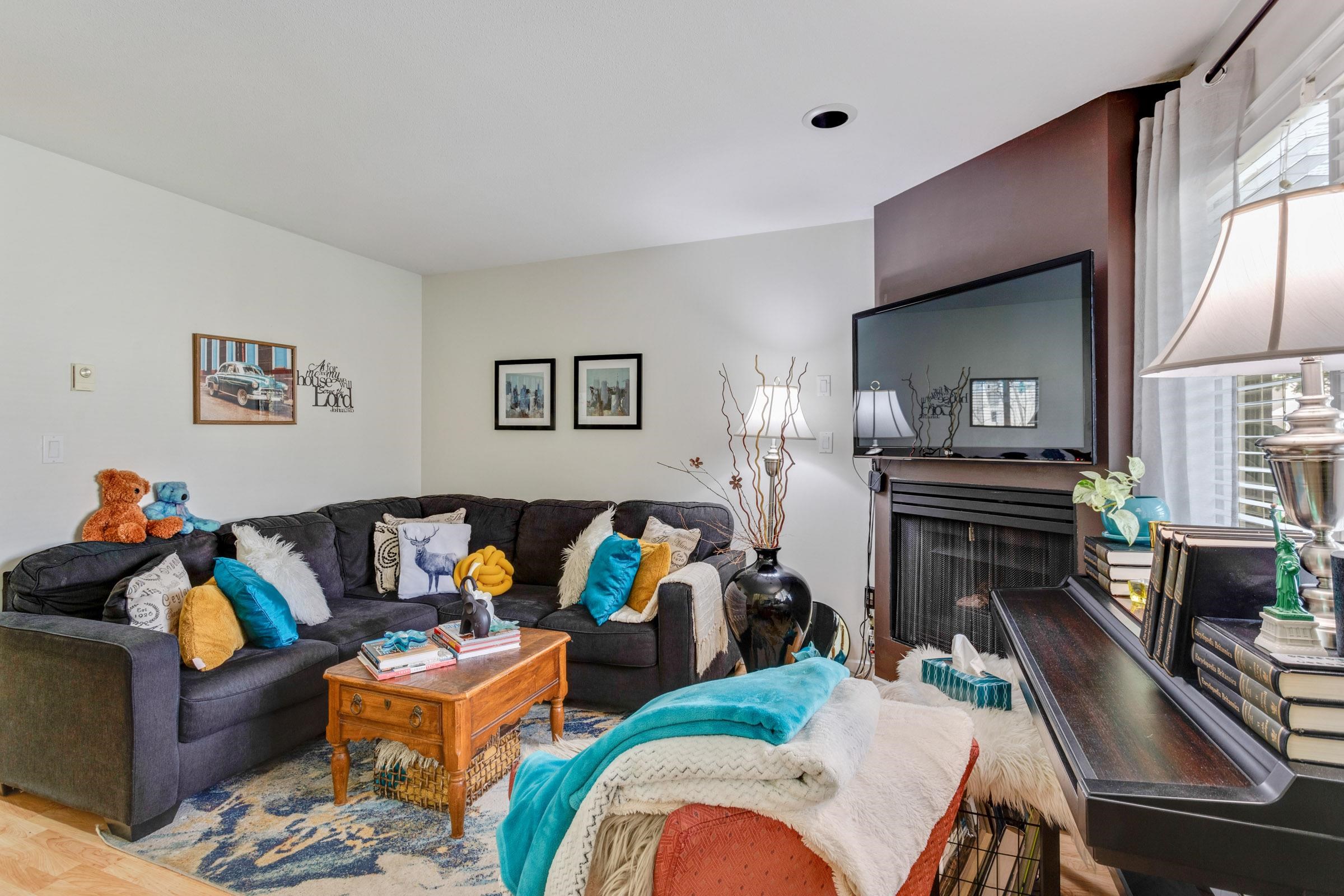 1518 Bowser Avenue 205