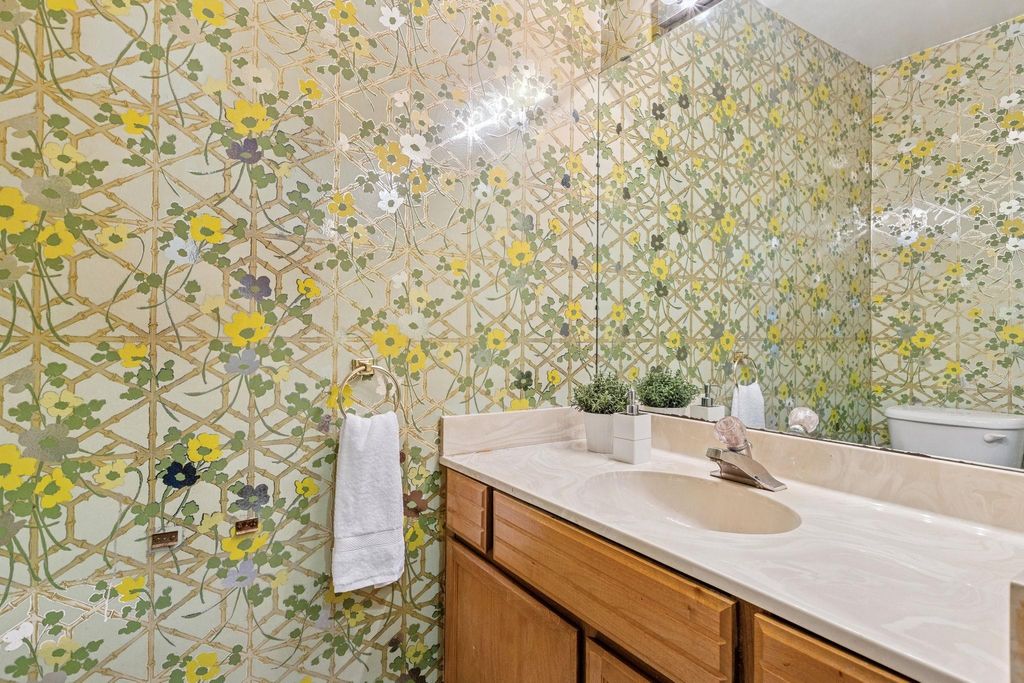 listing image 1102295234774395276