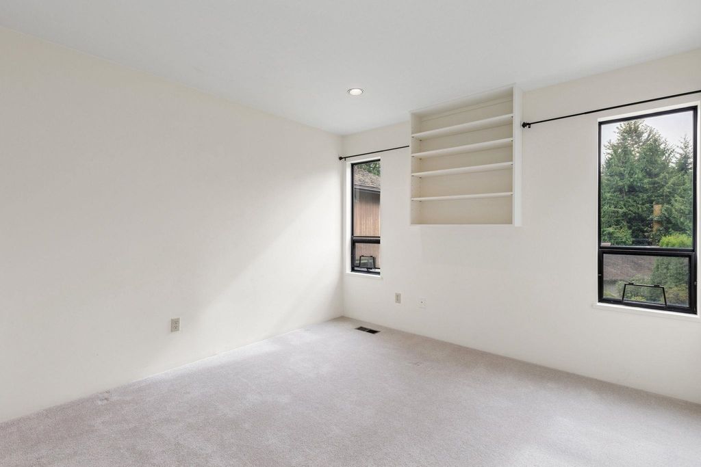listing image 1105063274306787089