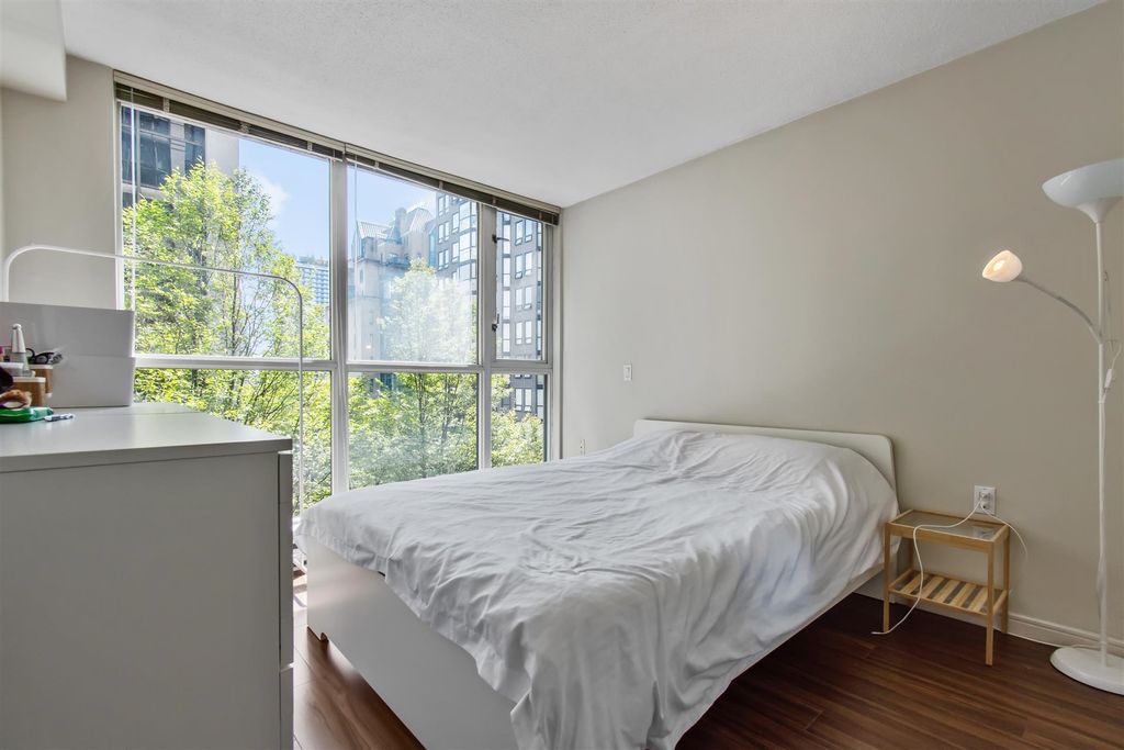 listing image 1100329262126153096