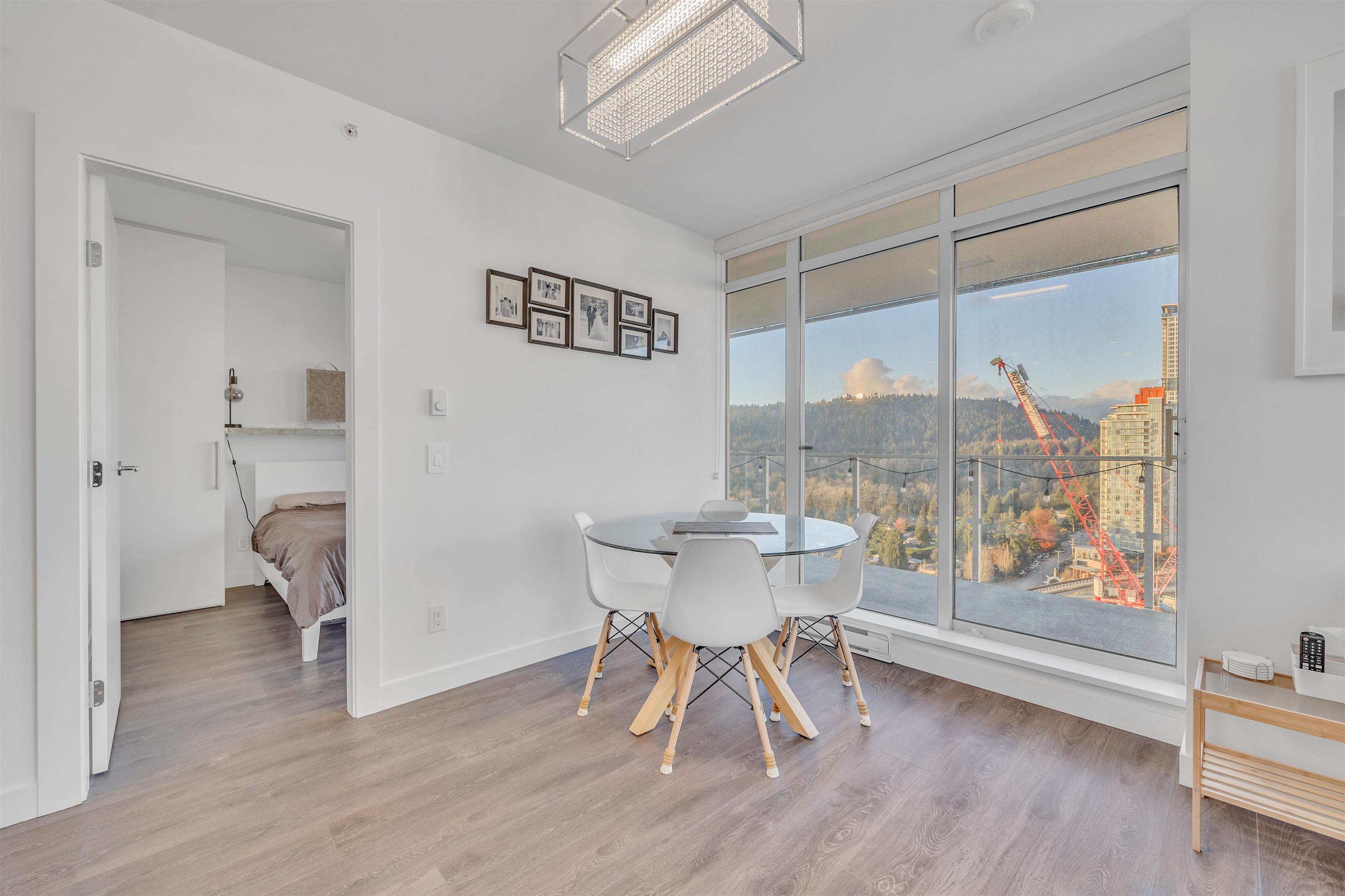 652 Whiting Way 2209