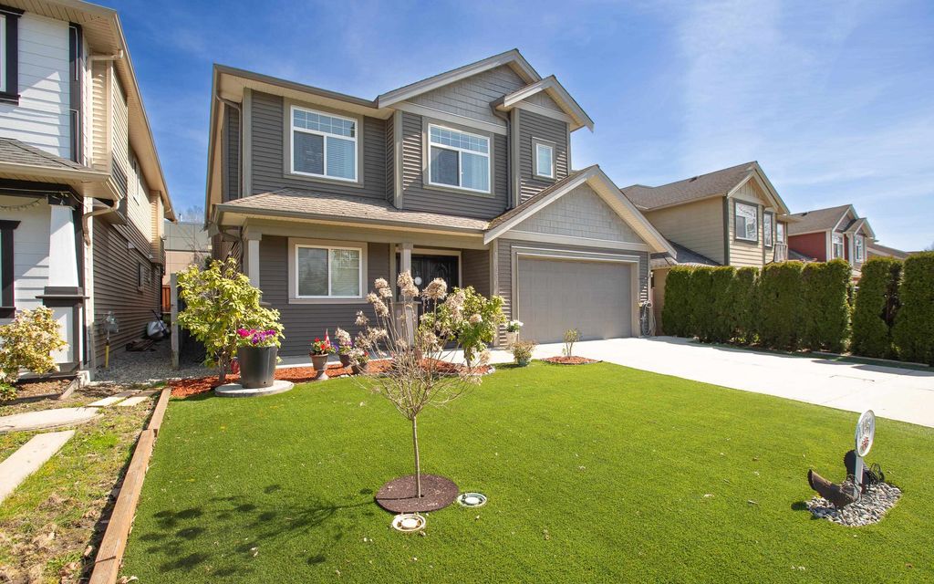 Photo of 11930 239th Street, Maple Ridge, BC V4R 1W4 (MLS # R3107157)