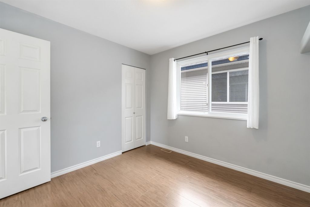 listing image 1109436884864765122