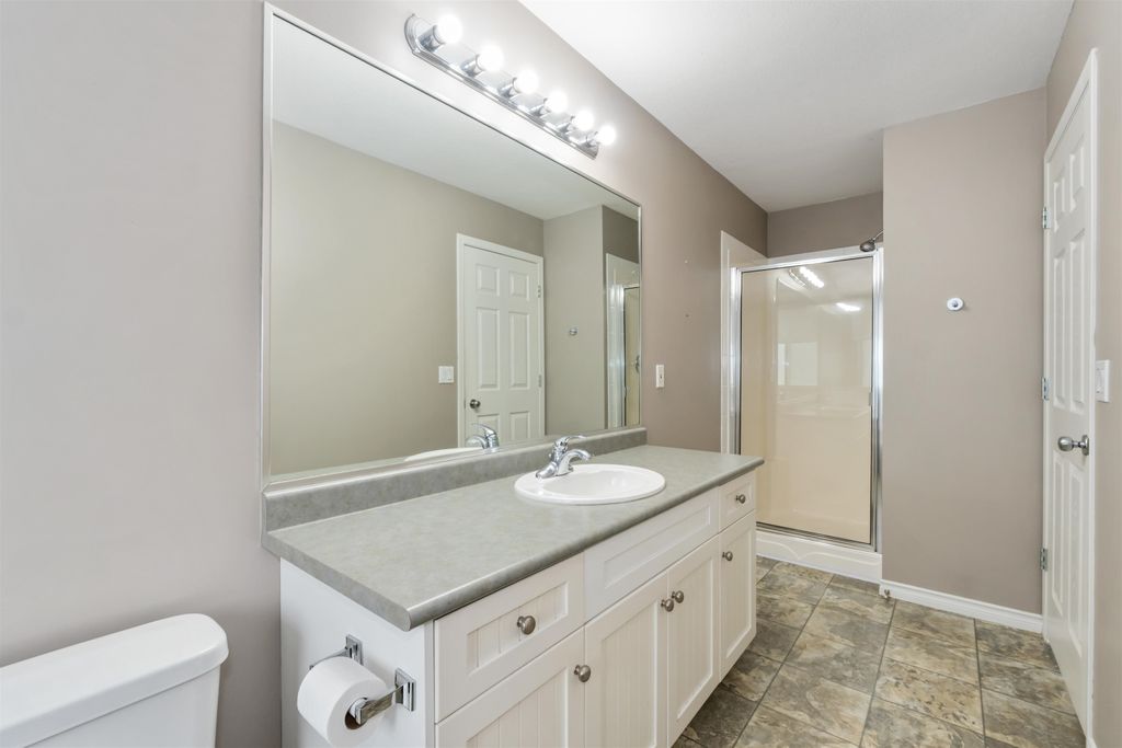 listing image 1102393820030739332