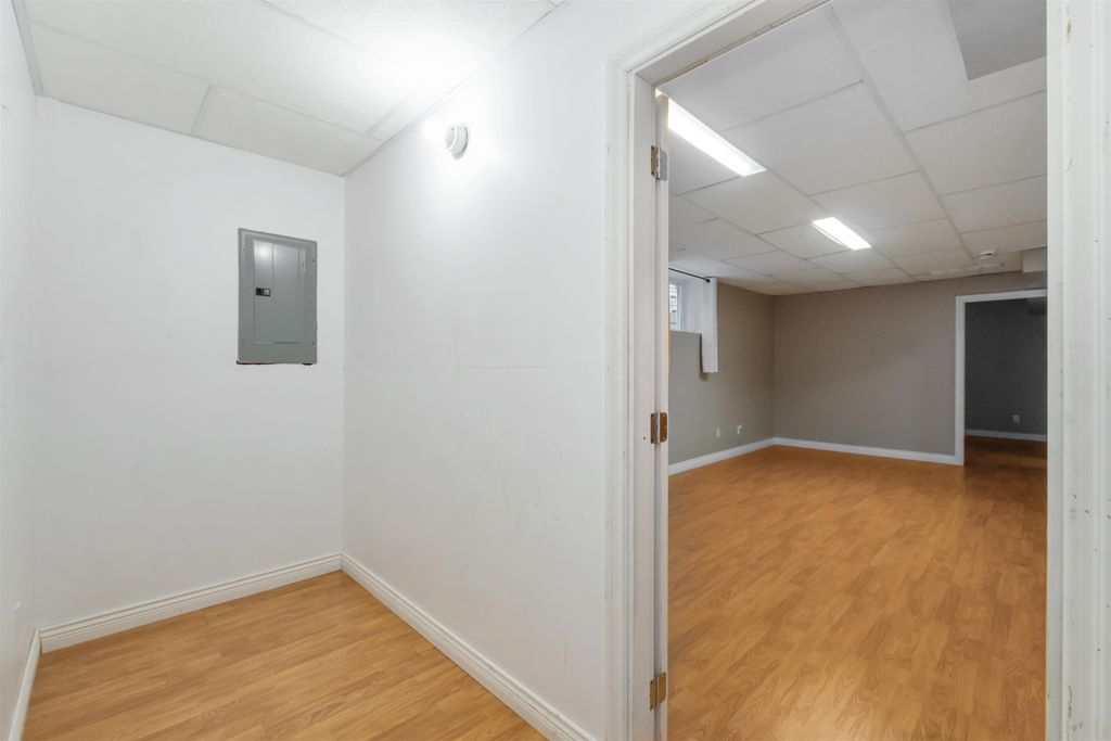 listing image 1106970568442576093