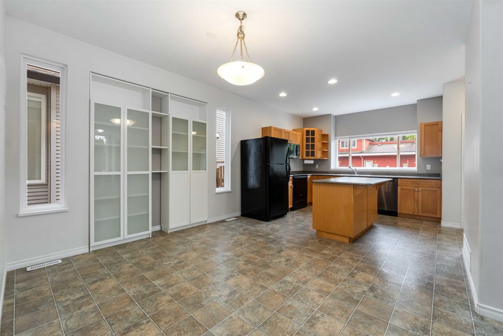 listing image 1103450324226670292